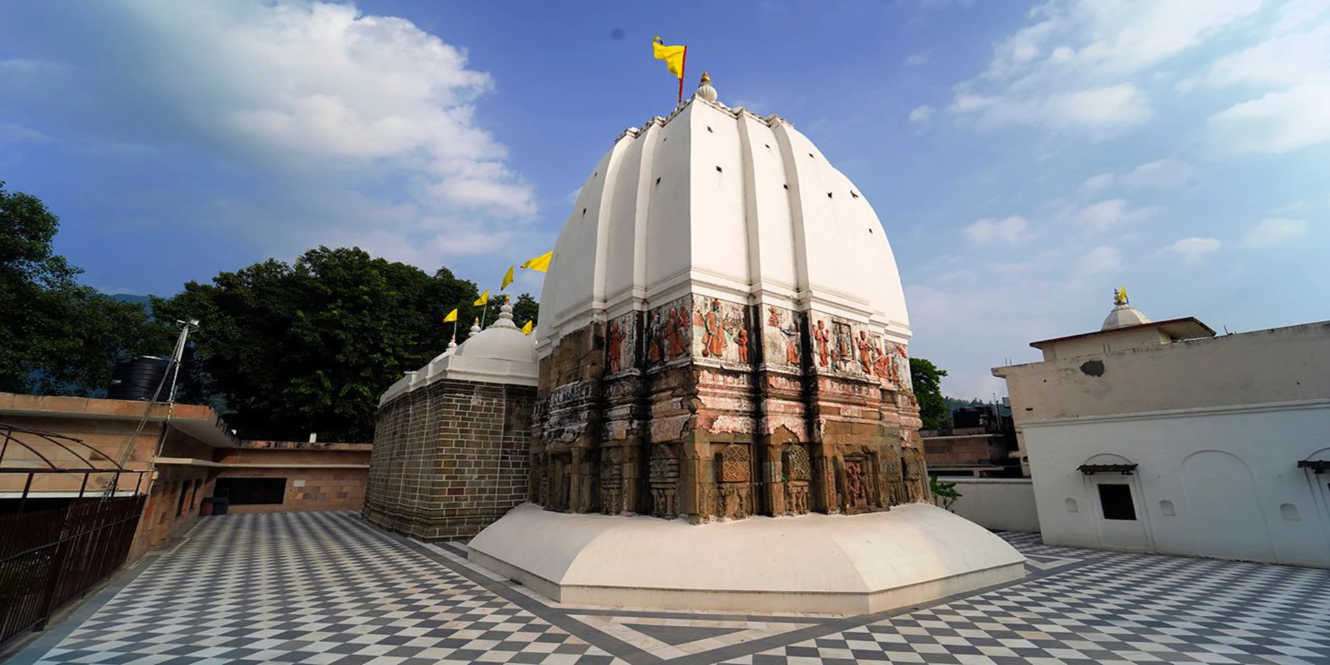 Bharat Mandir , Rishikesh