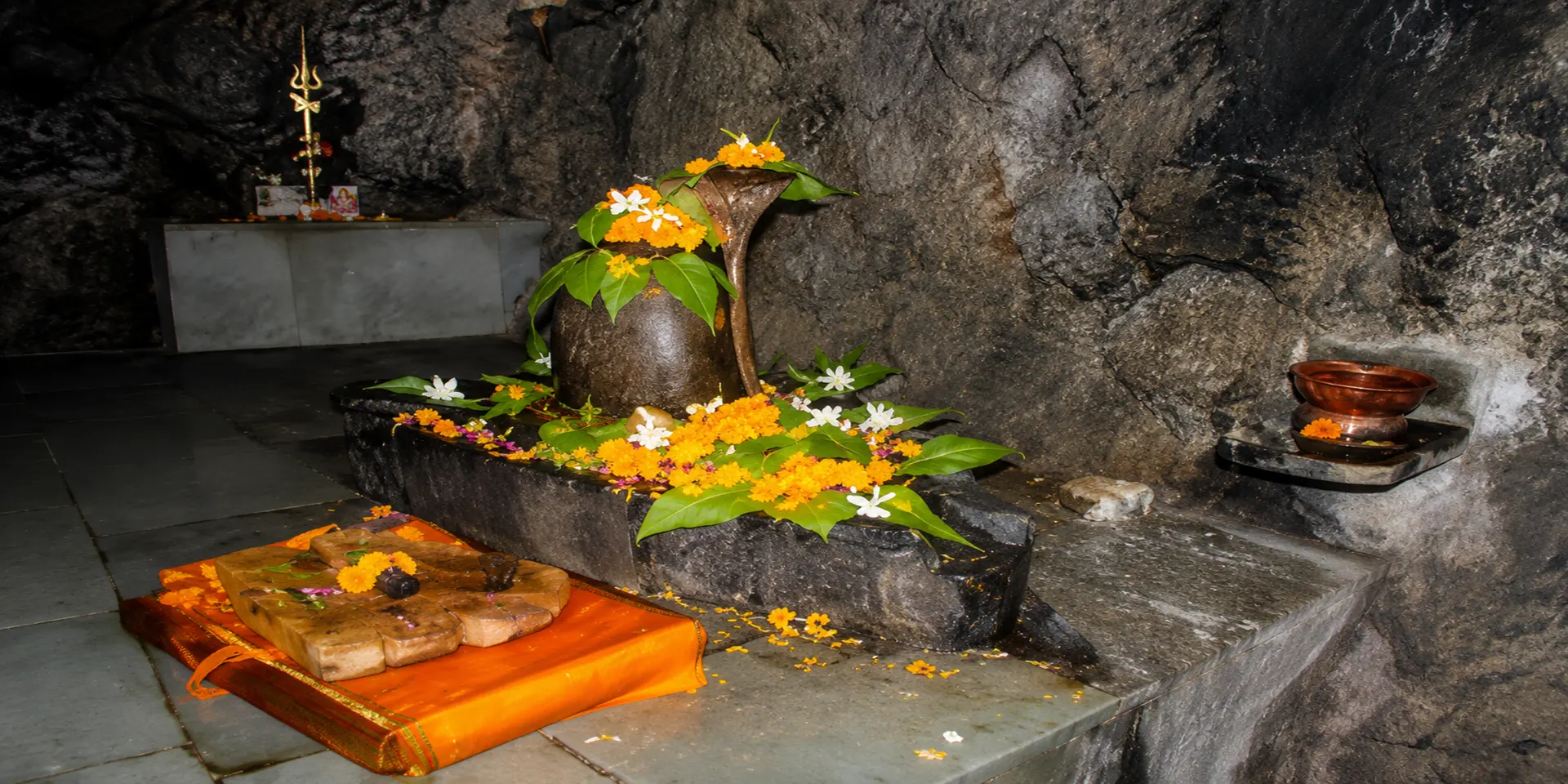 Vashishta Cave , Rishikesh