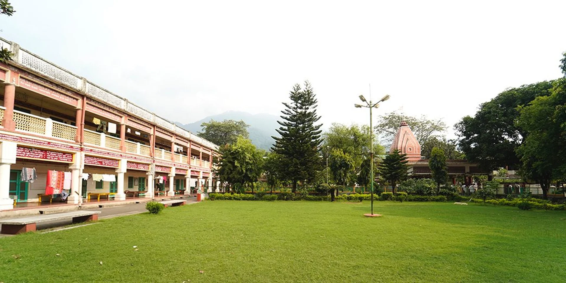 Gita Bhwana , Rishikesh